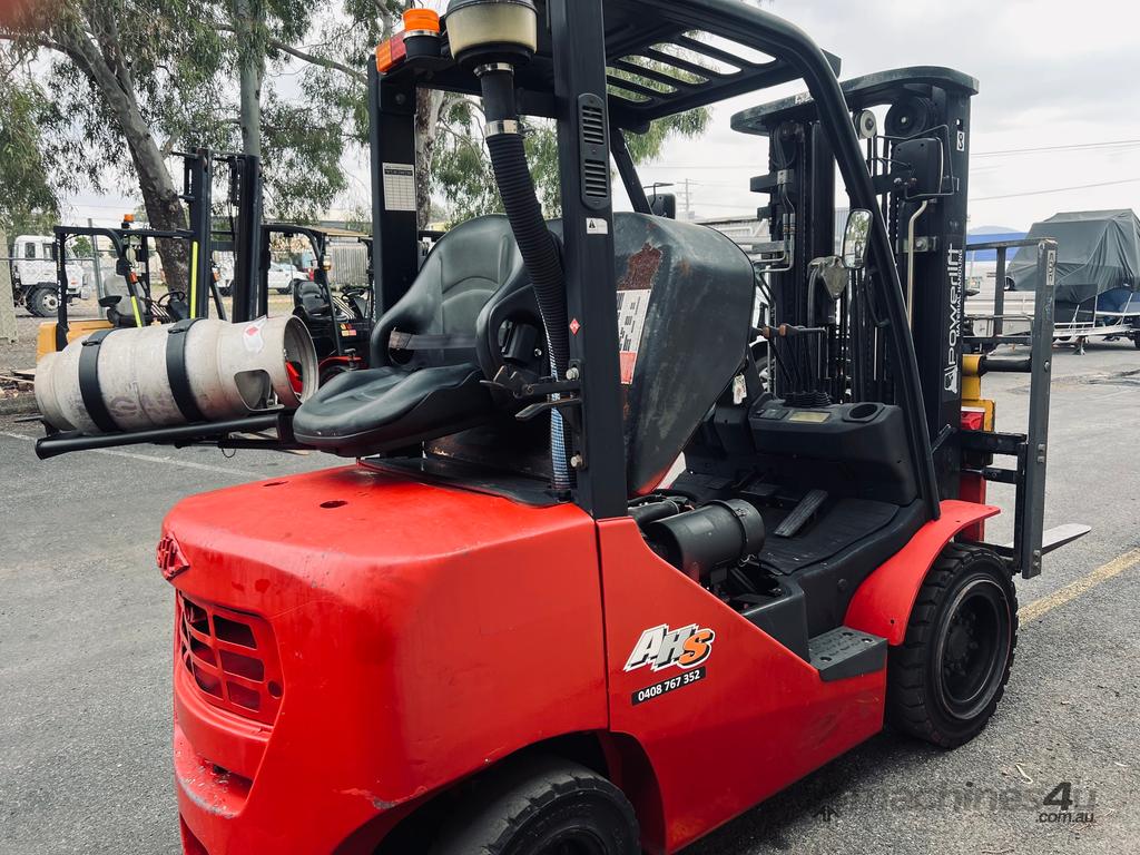 Used Low Hour 3000kg LPG Forklift
